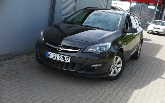 samochody osobowe Opel Astra cena 28900 przebieg: 200000, rok produkcji 2015 z Brzeg